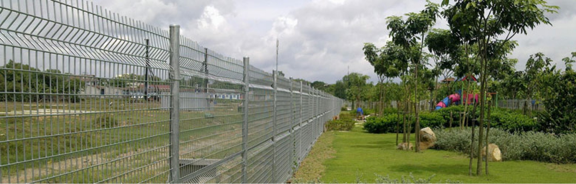 hàng rào mạ kẽm